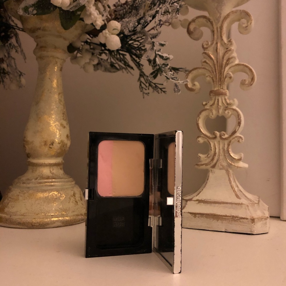 Givenchy Compact - Picture 4 of 4